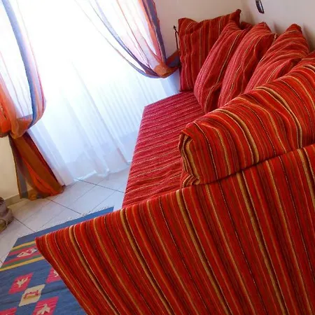 Orange *